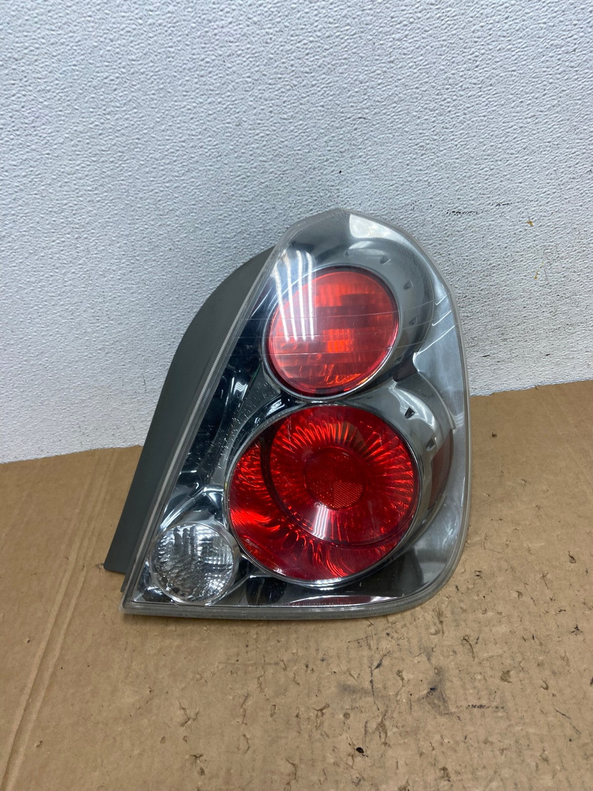 2005 to 2006 Nissan Altima Tail Light Right Passenger RH Side AD3312 LK0