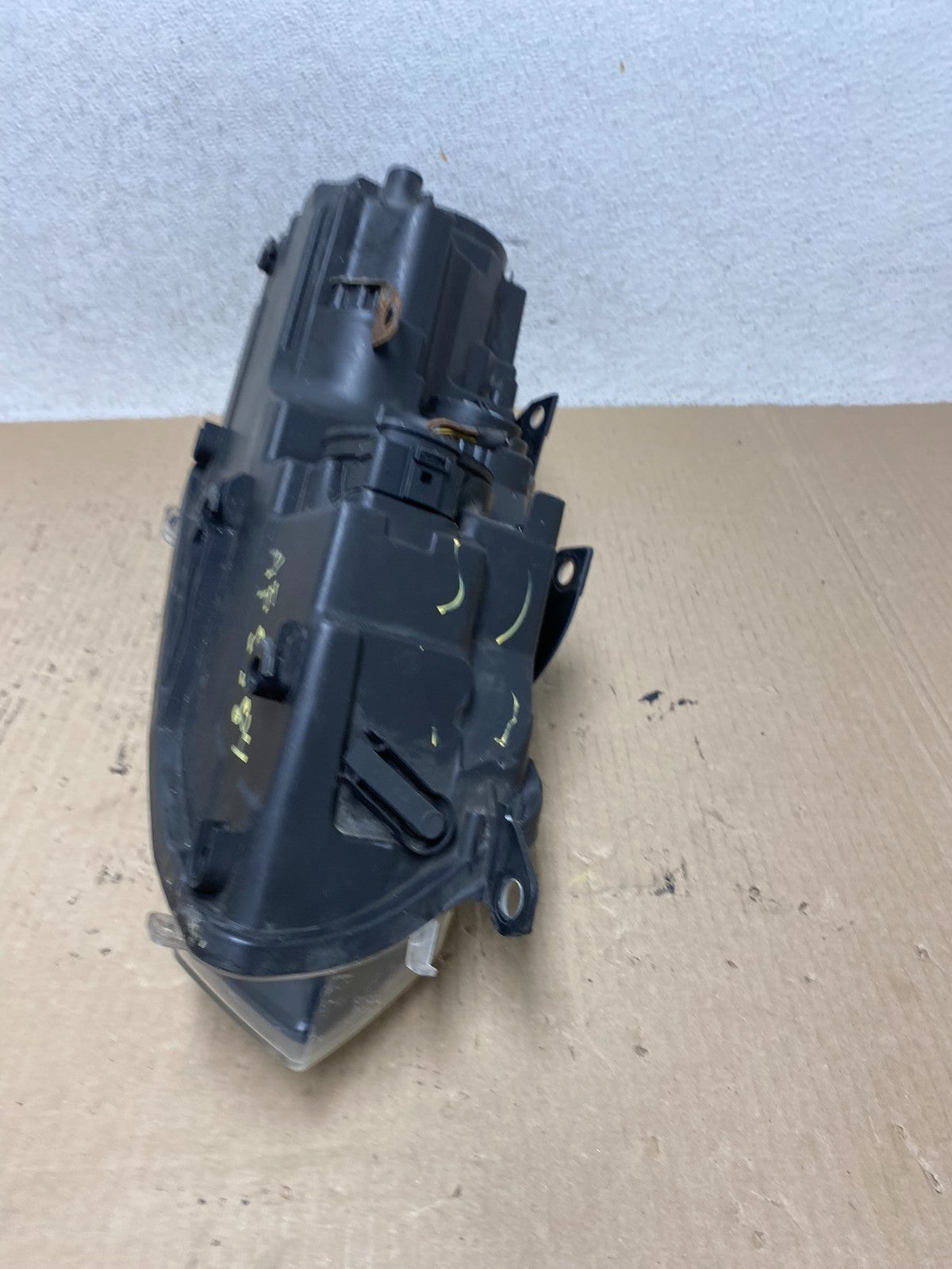 2010-2014 Volkswagen Golf MK6 GTI Left Driver LH Halogen Headlight AF5884 DW7