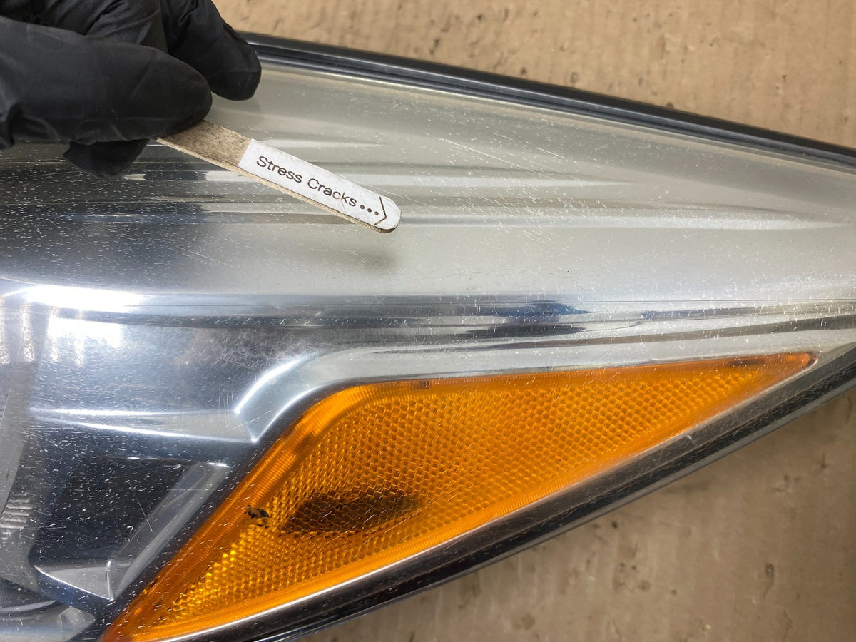2013 - 2016 Ford Escape Headlight Left Driver Lh Side Halogen AH2870 DW4