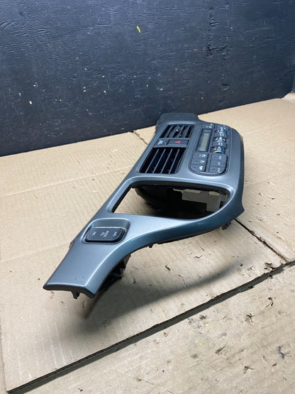 2005 to 2010 Honda Odyssey  Radio Climate Control Dash Trim Bezel L5373 DG2