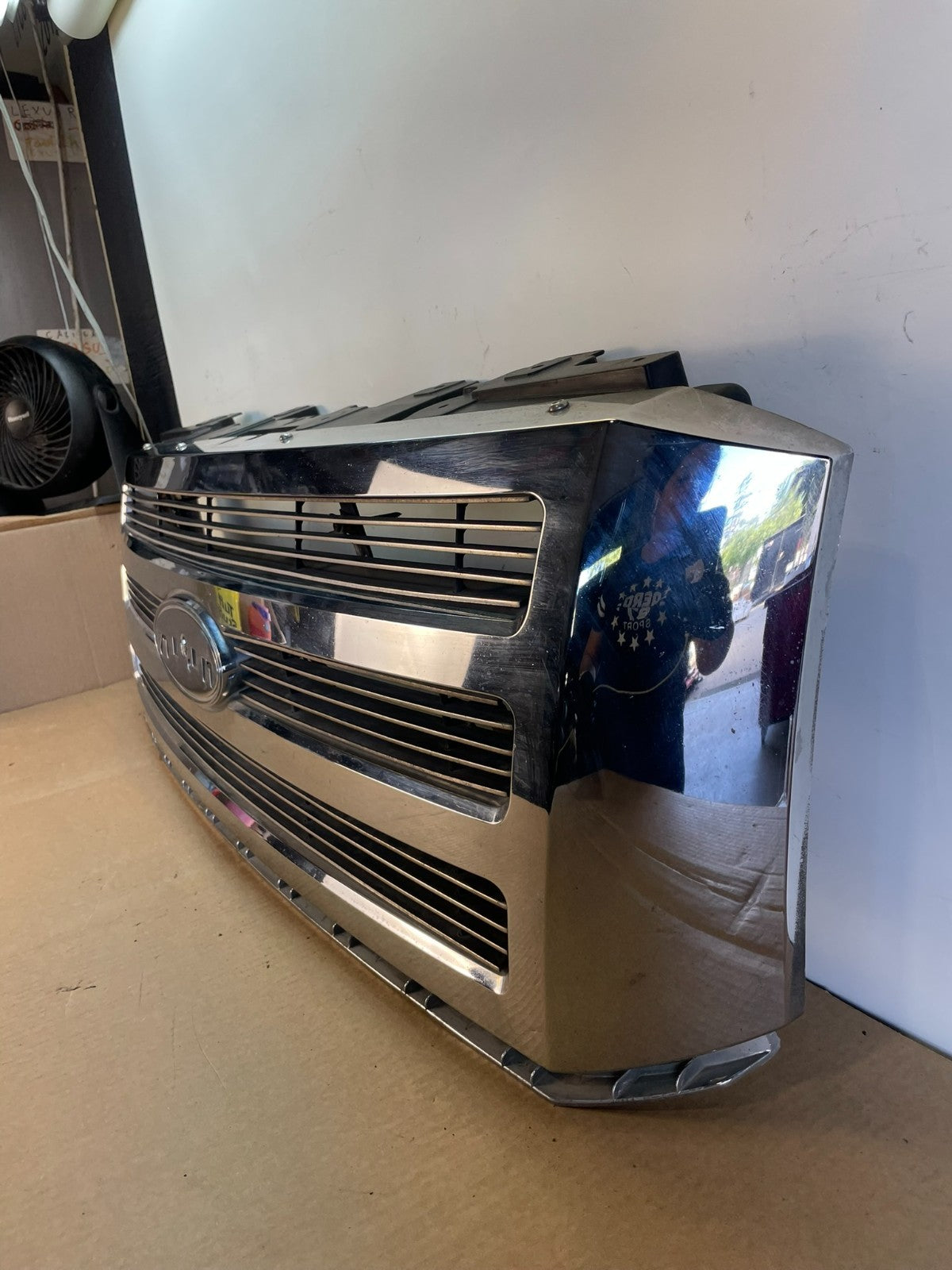 2007 to 2014 Ford Expedition Front Upper Chrome Grill Grille AG3111 DG1