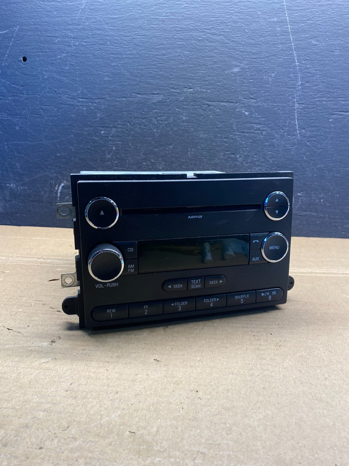 2008 - 2009 Ford Expedition Explorer Radio CD Player Screen Display OE AD4945 DG0