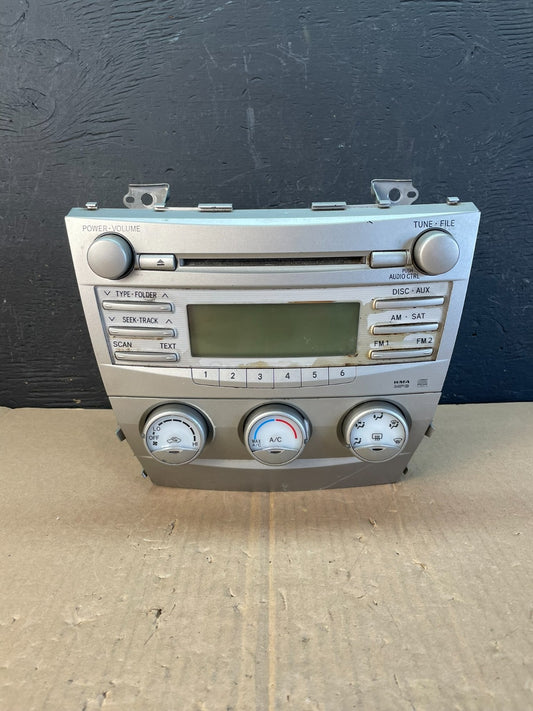 2010 2011 Toyota Camry Radio AM/FM CD Player Climate Control AD5967 DG0