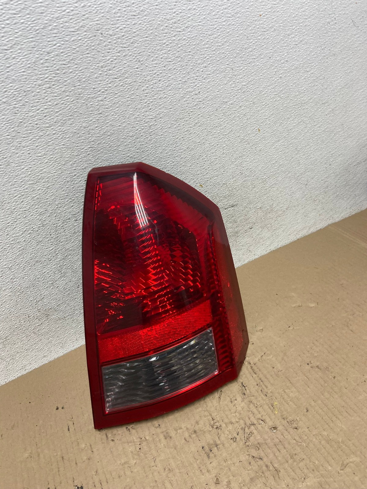 2005 2006 2007 Chrysler 300 Right Passenger Rh Side Tail Light AF5926 LK2