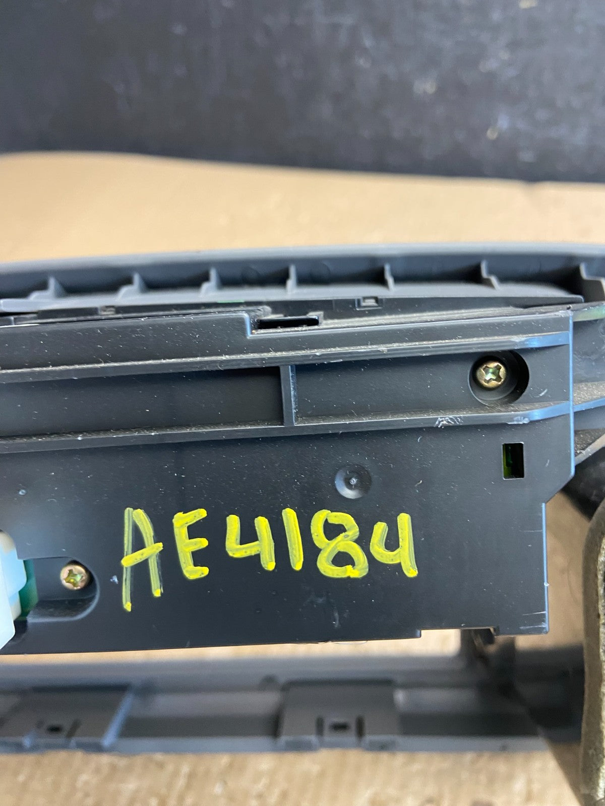 2002 2005 Toyota Camry Radio Center Console Air Vent Bezel Trim AE4184 DG7