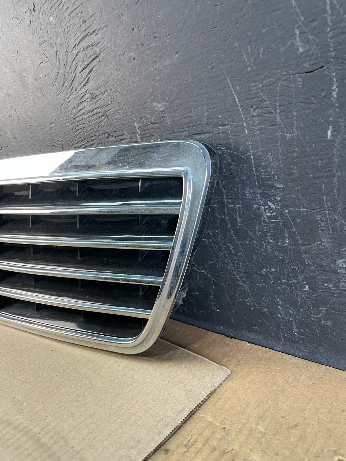 2000 to 2003 Mercedes Benz E-Class E320 E55 Front Upper Grill Grille AB79961