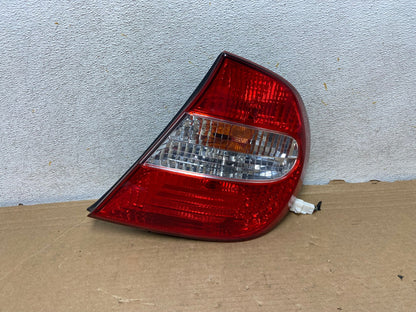 2002 2003 2004 Toyota Camry Tail Light Right Passenger Rh Side AH8339 LK0