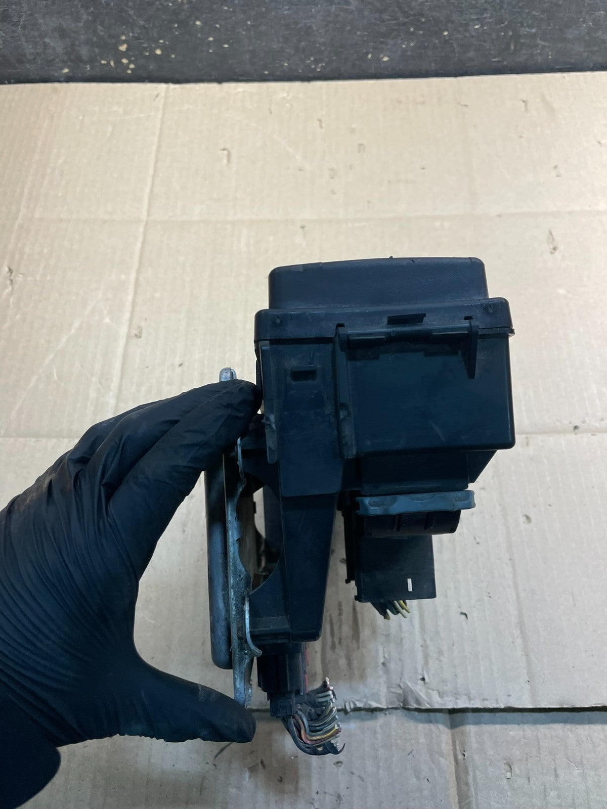 2007 2008 2009 Dodge Durango BCM Multifunction Fuse Box Relay Panel X8386 DG1