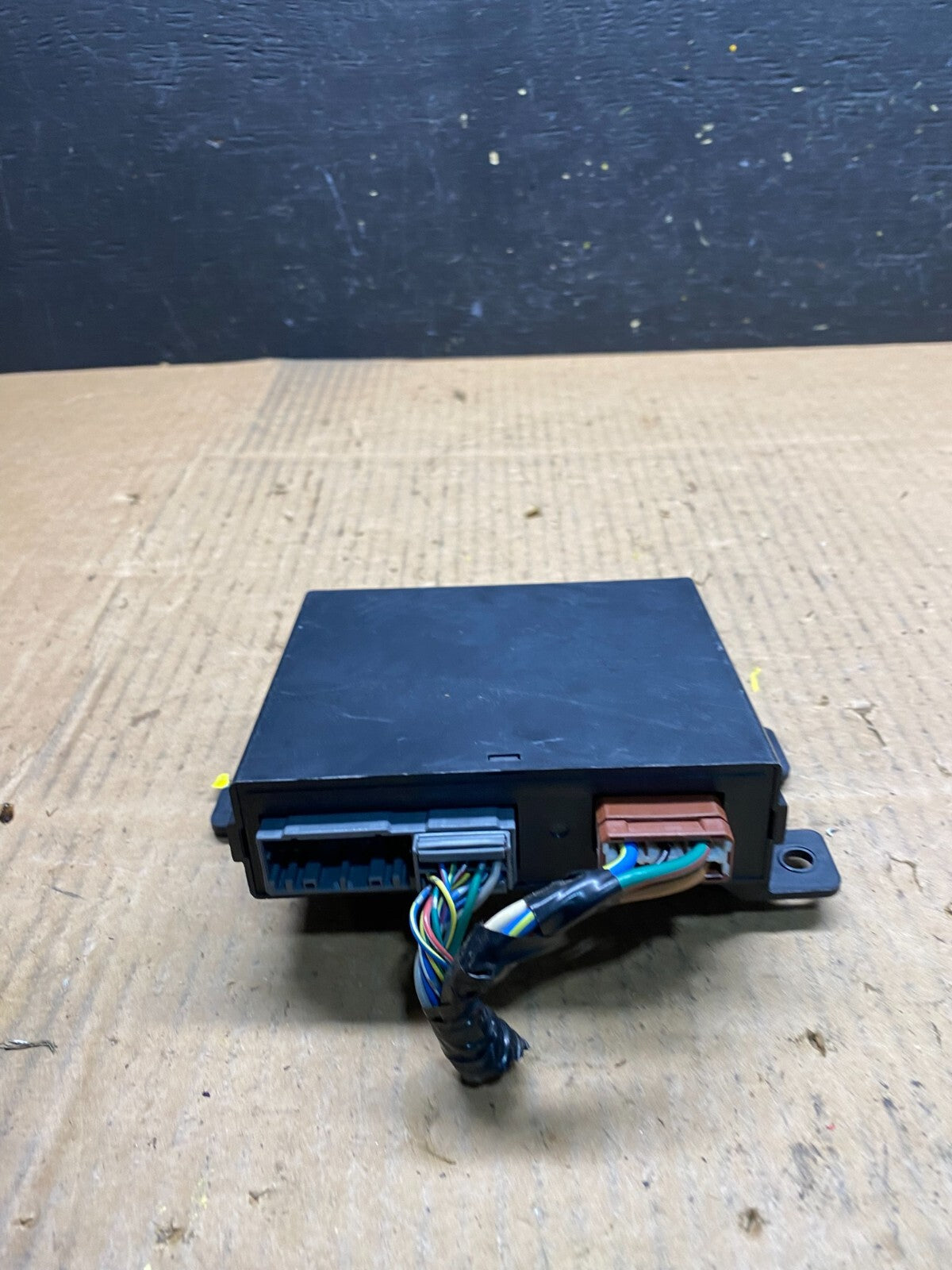 2005 - 2010 Honda Odyssey Rear Right Passenger Sliding Door Module P7924 DG3