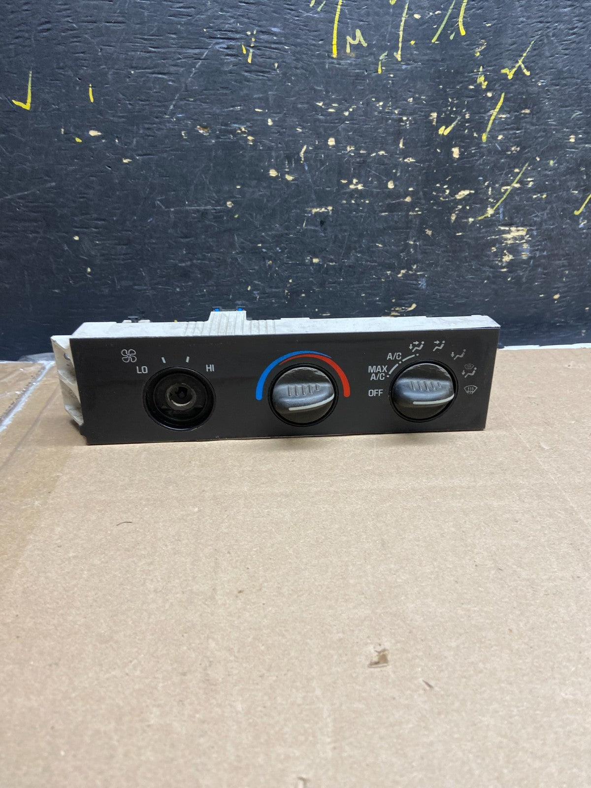 2001 - 2007 GMC Chevrolet Express 1500 Climate Control A/C AB1844 DG0