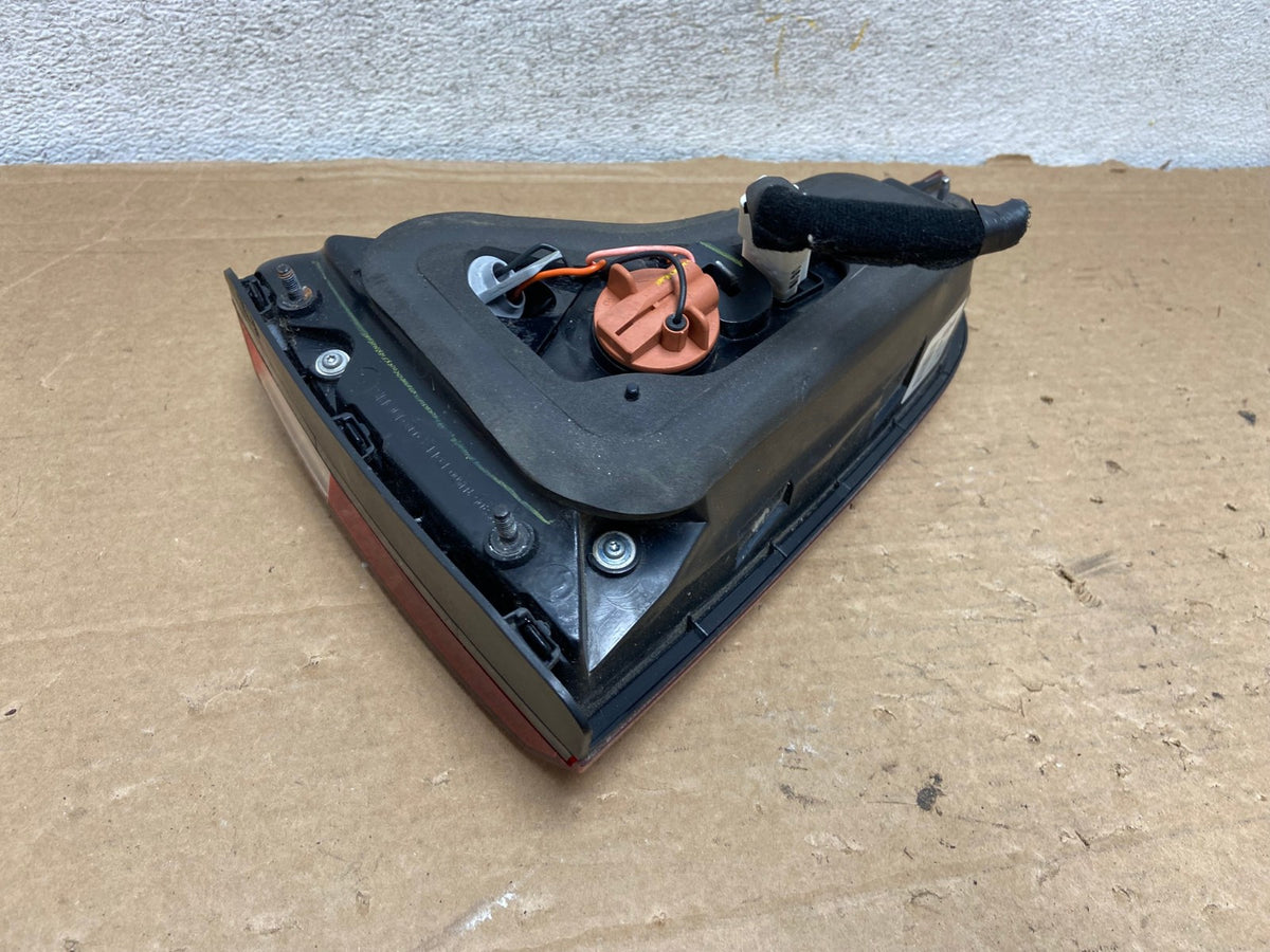 2014 - 2015 Kia Sorento Left Driver LH Side Inner Tail Light AH8442 LK3