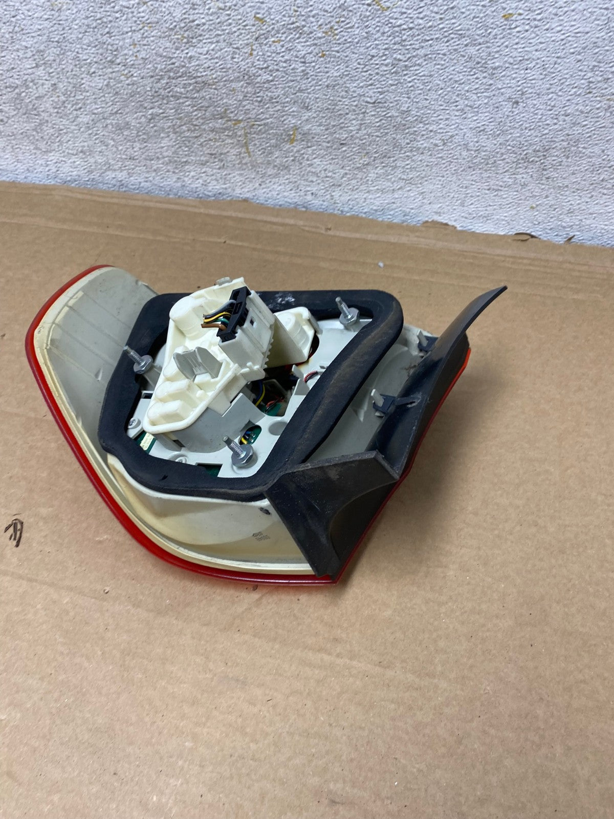 2009 2010 BMW 323i 325i 328i 335i 3 Series Left Driver Tail Light AH8190 LK7