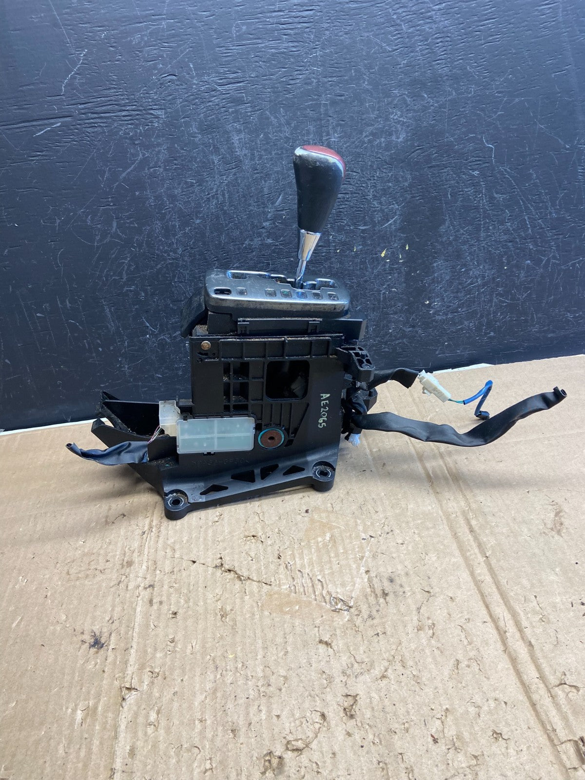 2002 to 2006 Lexus ES300 Center Console Shift Shifter AE2065 DG1