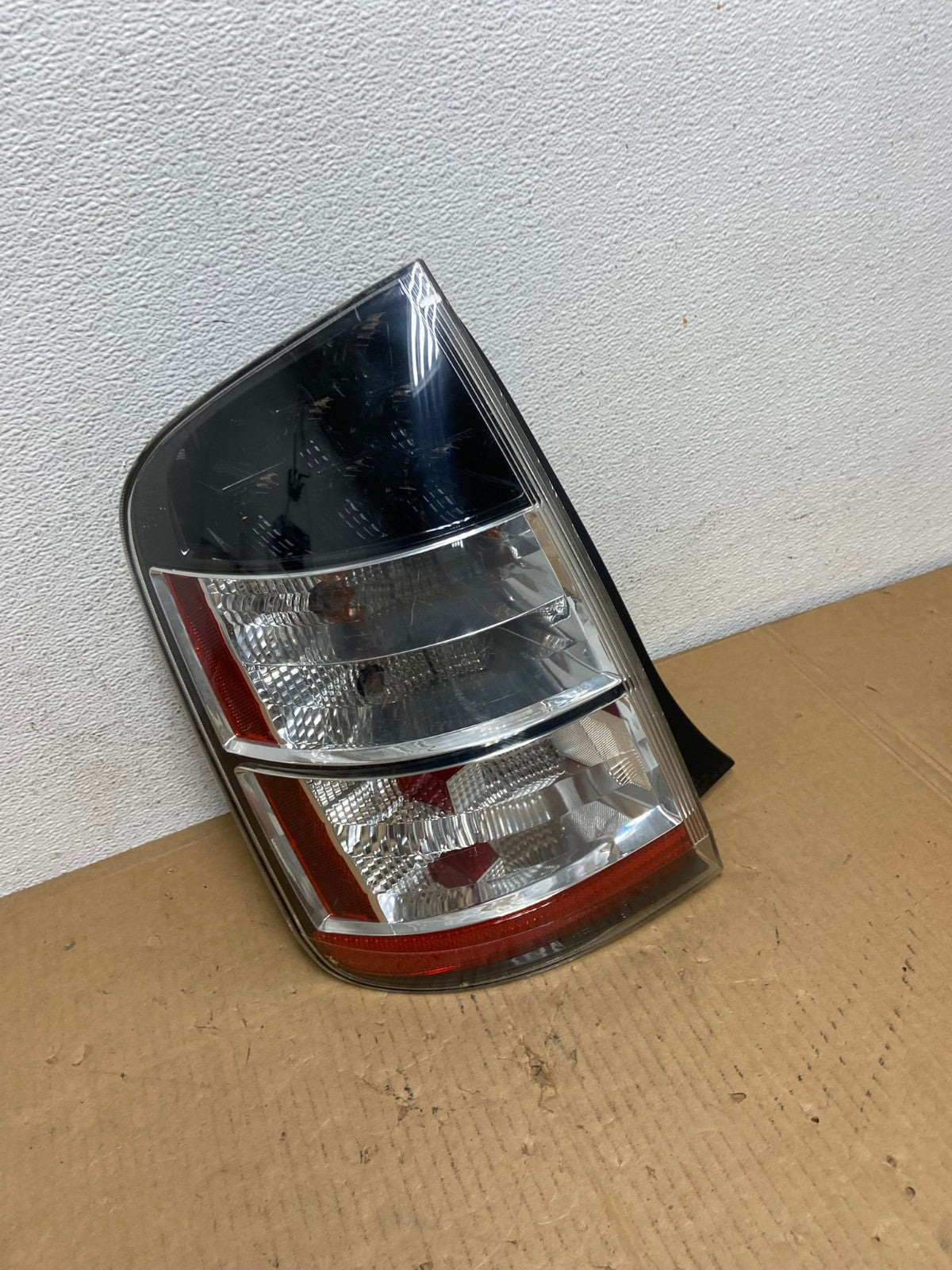 2004 2005 Toyota Prius Tail Light Left Driver Lh Side AD0888 LK2