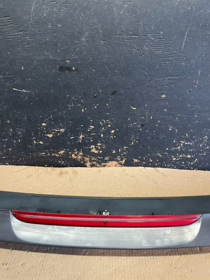 2008 to 2010 Volkswagen Touareg Trunk Hatch Lid Spoiler 3rd Brake Light AA21485