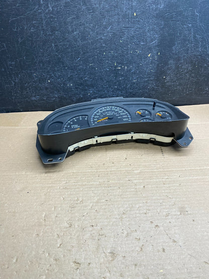2003 to 2006 Chevrolet Silverado Speedometer Instrument Cluster ag6356 DG5