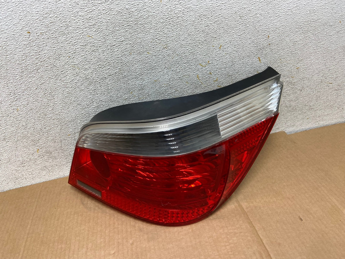 2004 - 2007 BMW 5 Series E60 Right Passenger RH Side Tail Light AI5687 LK0