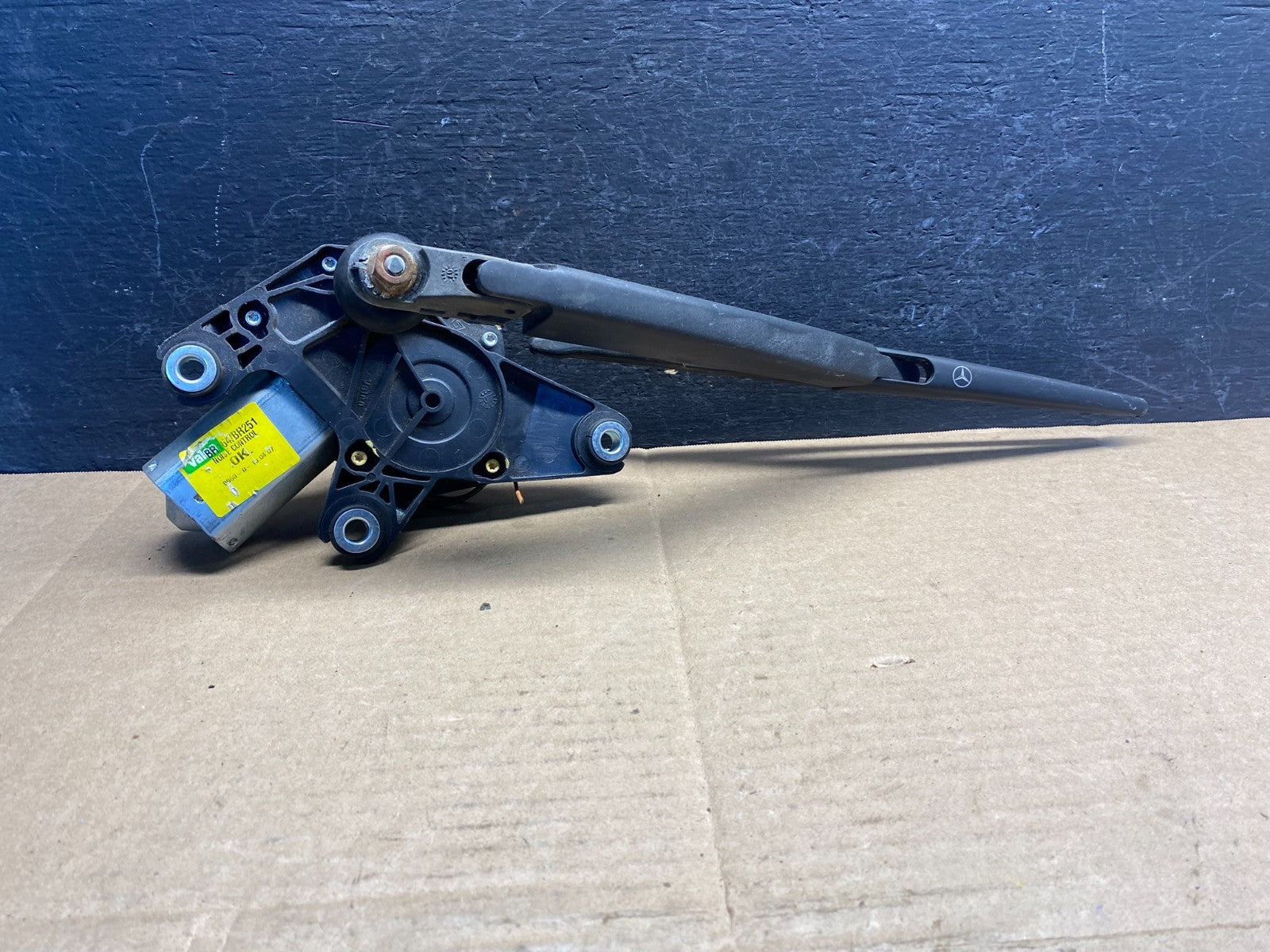 2006-2013 Mercedes GL450 ML500 R550 Rear Glass Windshield Wiper Motor ae8258 DG0