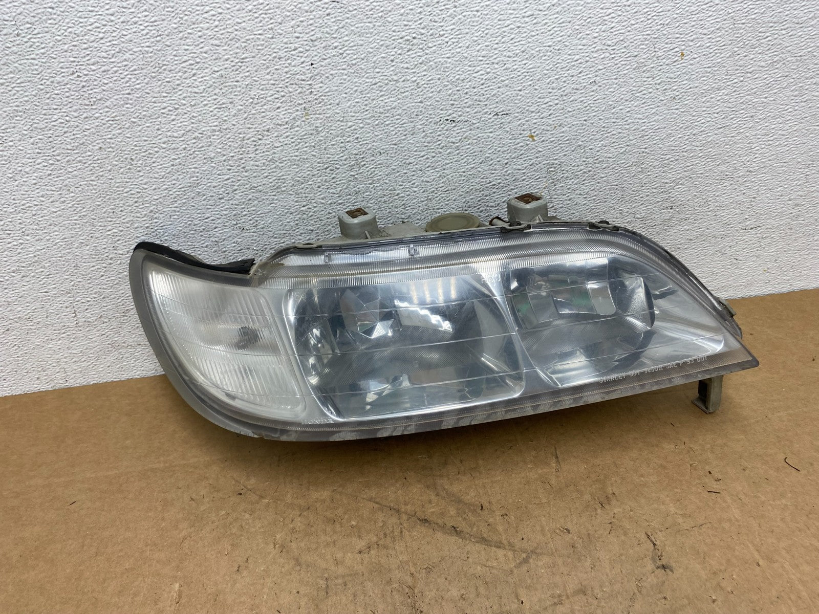1997 to 1999 Acura CL Right Passenger Side Headlights AD3671 DG0