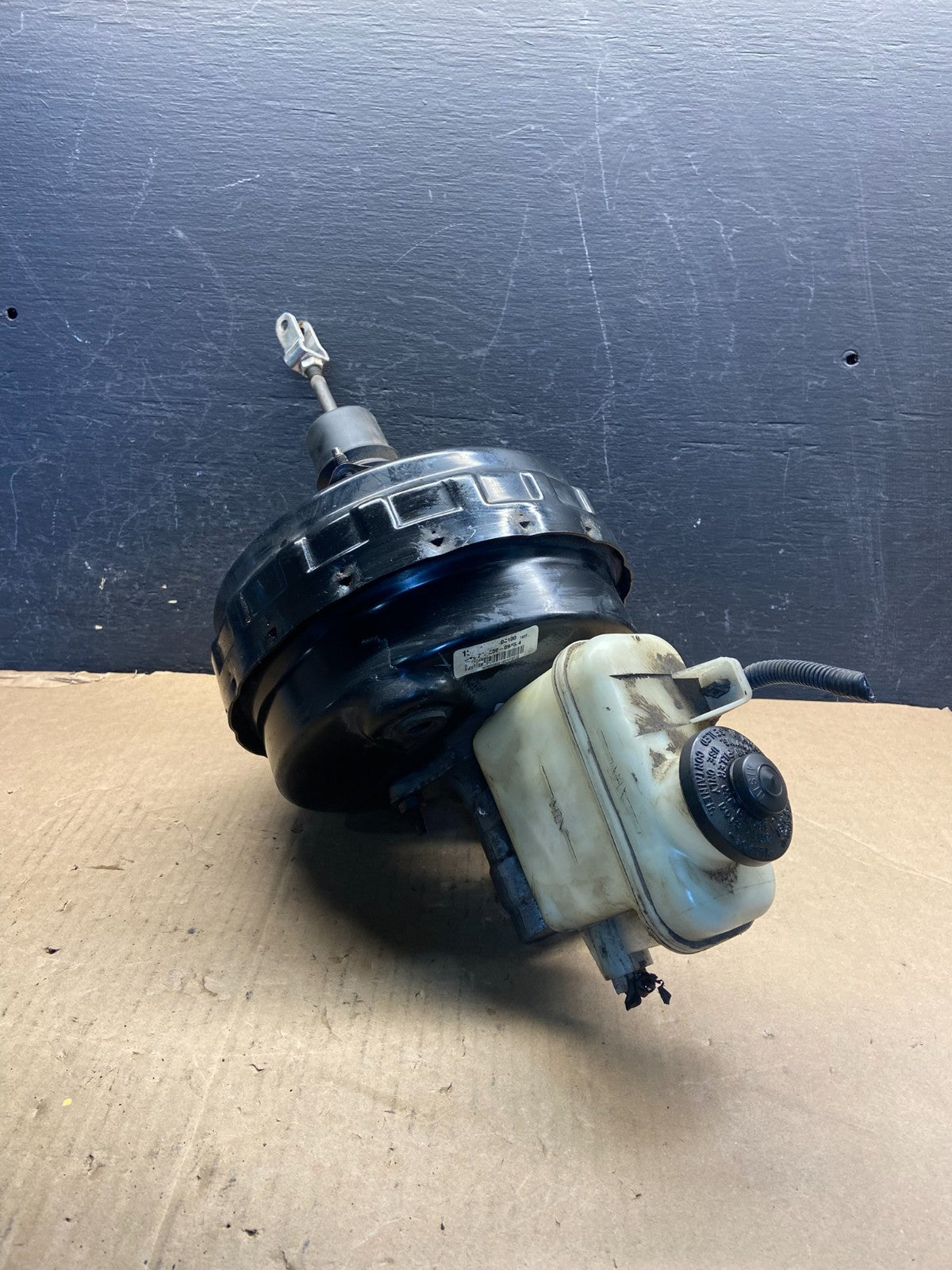 2007 to 2010 Toyota Sequoia Tundra 5.7 L Power Brake Booster Cylinder AF90671