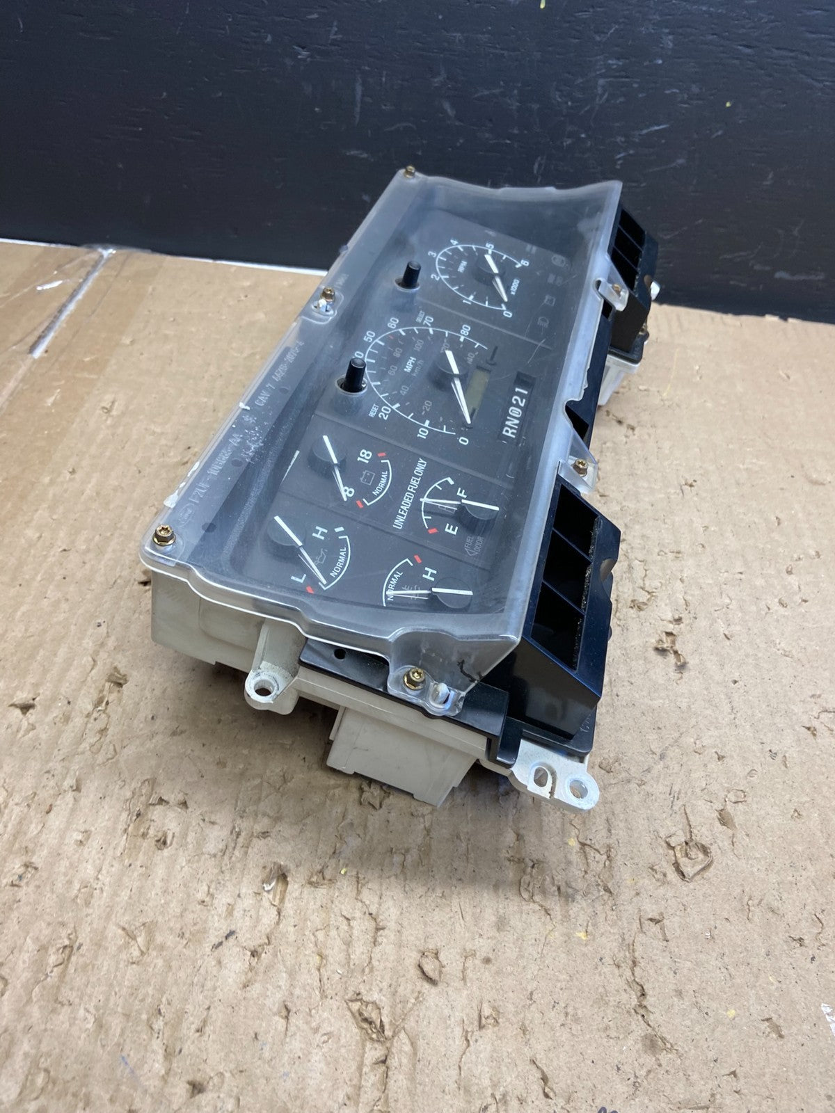 1994 to 1997 Ford F250 F350 Speedometer Cluster Gauge ab5786 DG2