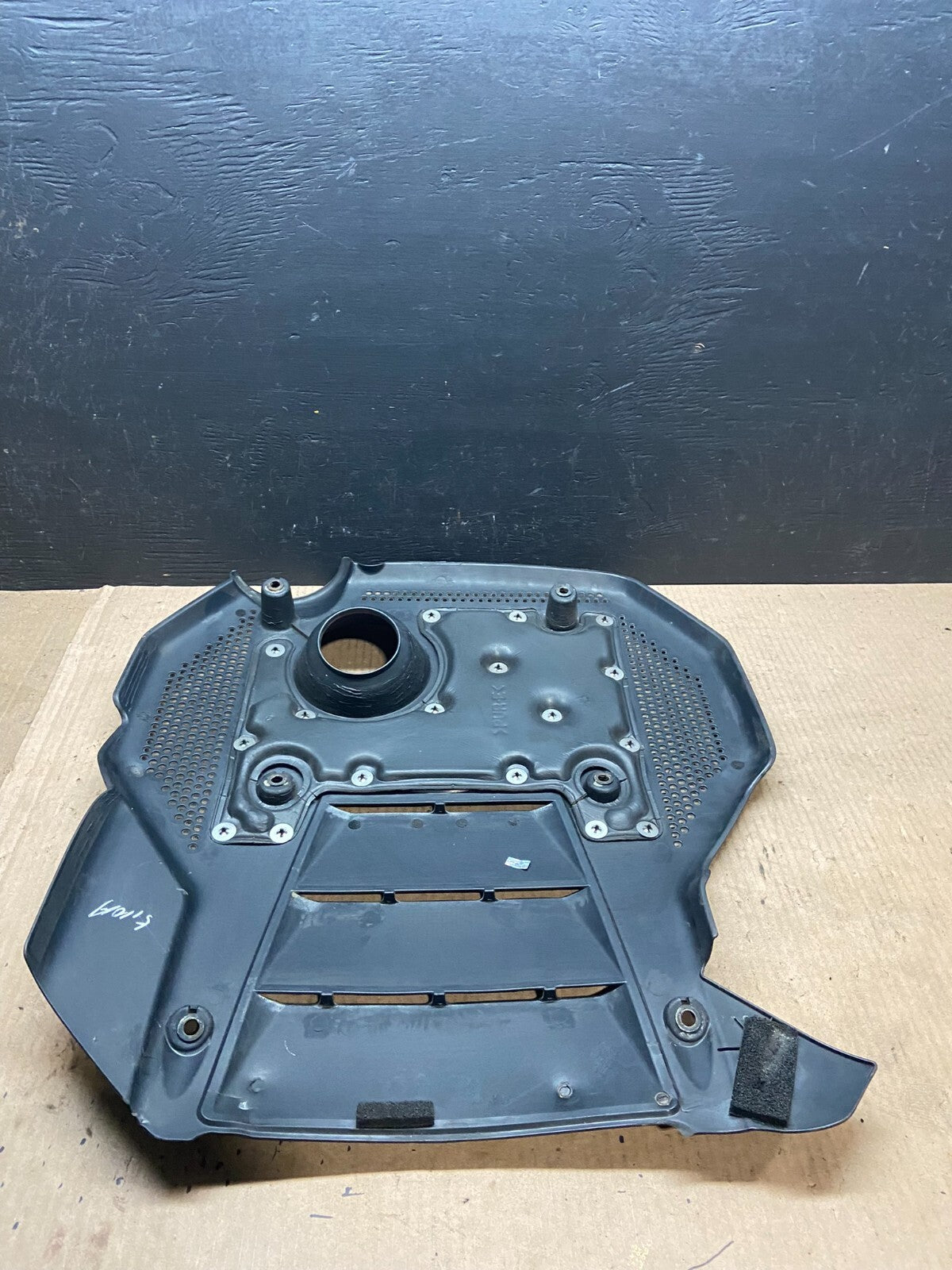 2006 to 2010 Hyundai Azera V6 Engine Motor Shield Cover OEM E4685 DG15