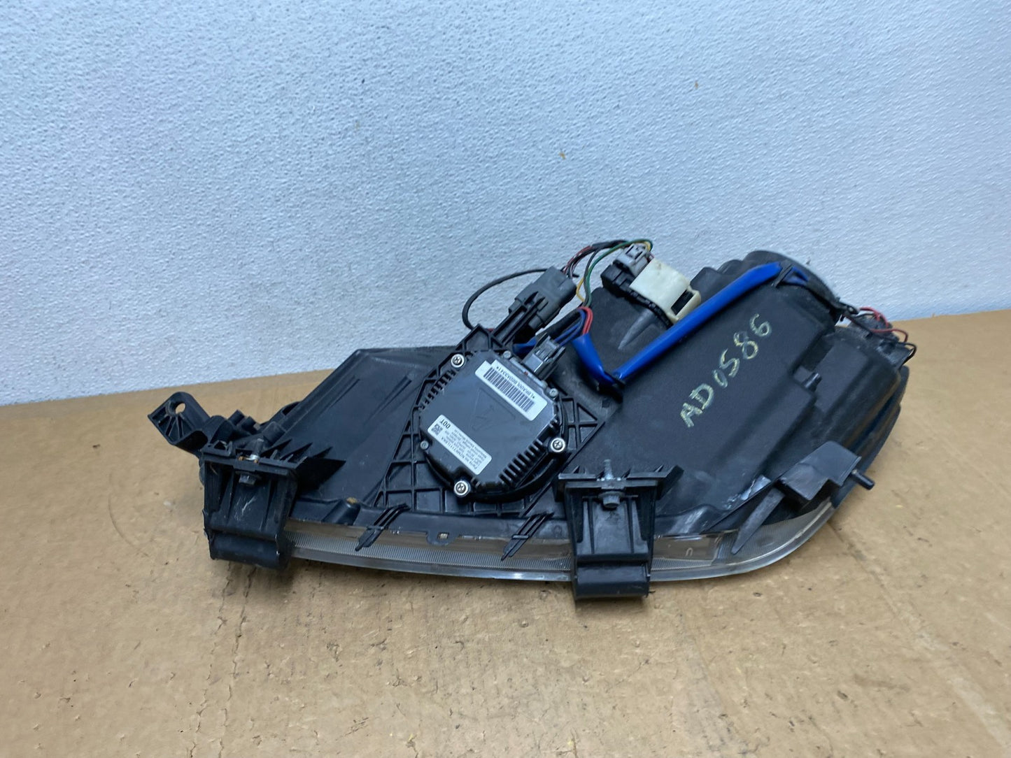 Xenon 2007 to 2009 Mazda CX-7 Right Passenger RH Side Headlight AD0586 DW7