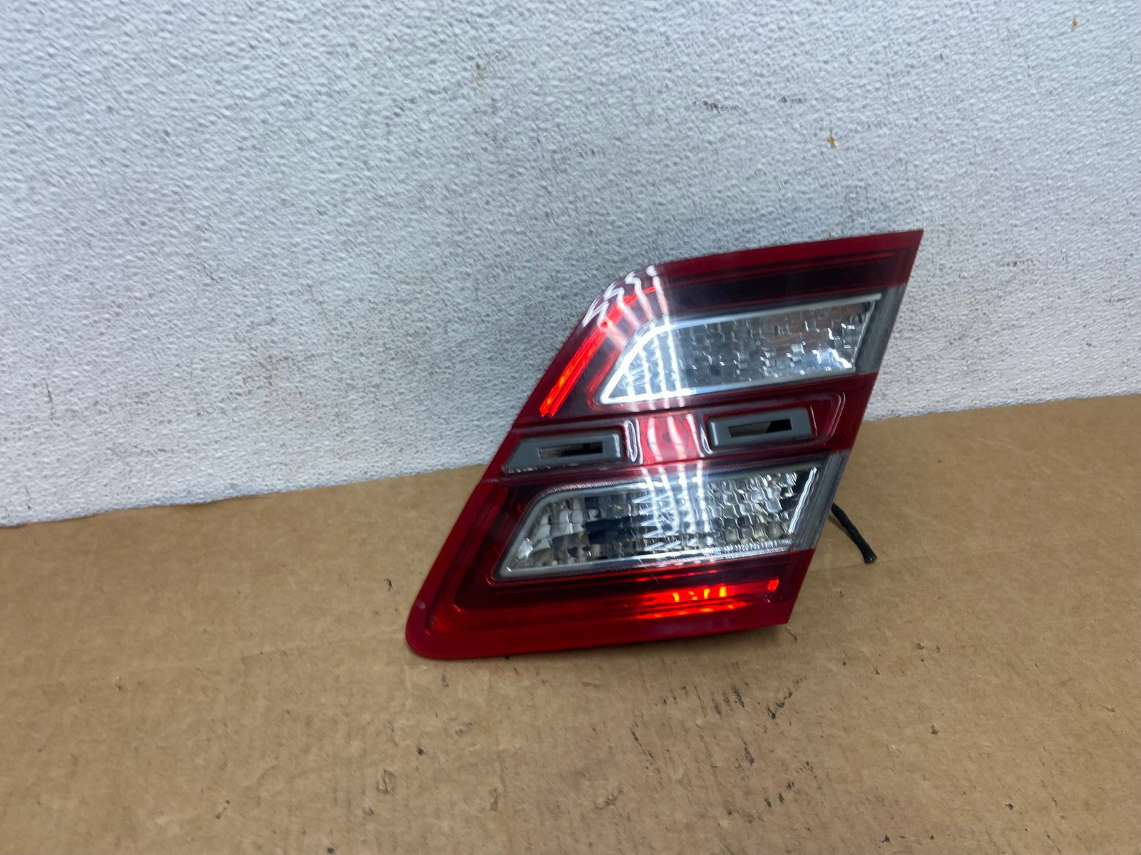 2013 to 2018 Ford Taurus Right Passenger Rh Side Tail Light Inner AD4614 LK2
