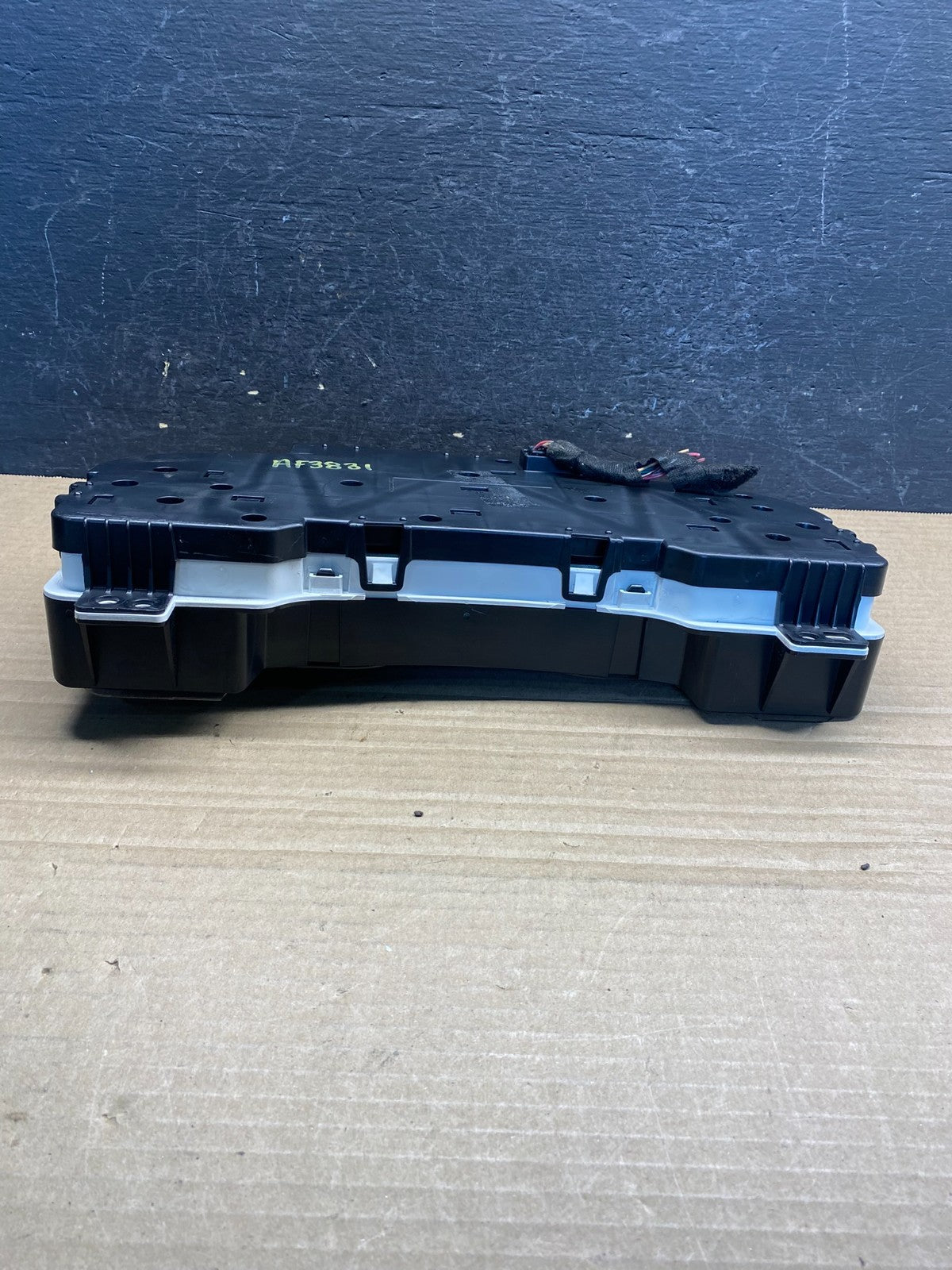 2007 2012 GMC Yukon Tahoe Sierra Speedometer Cluster Gauge AF3831 DW4