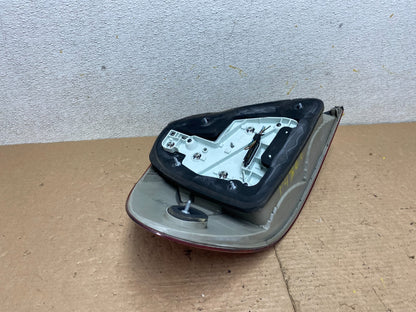 2007 - 2009 Mercedes E E320 E500 Sedan Right Passenger Tail Light OEM P4366 DW4