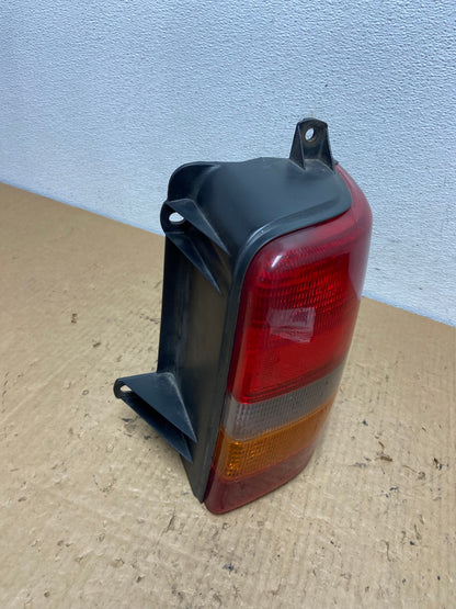 1993-1998 Jeep Grand Cherokee ZJ Right Passenger Side Rh Tail Light AC8275 LK2