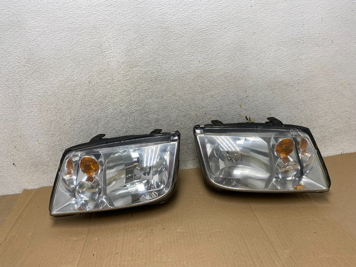 2002 to 2004 Volkswagen Jetta Left+Right Headlights DEPO AI1179 DW0