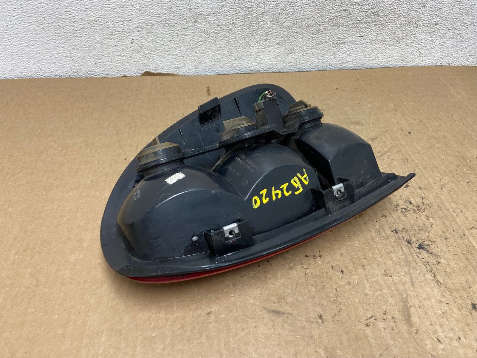1998 to 2003 Dodge Durango Tail Light Left Driver LH Side AG2420 LK5