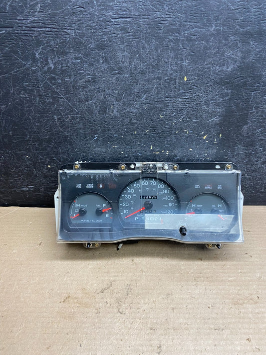 2003 to 2005 Mercury Grand Marquis Speedometer Instrustment Cluster AH3761 DG0