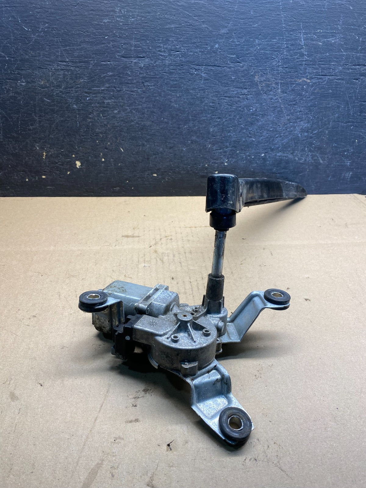 2017-2020 GMC Acadia Tailgate Back Door Rear Wiper Motor Wiper AI5270 DG4
