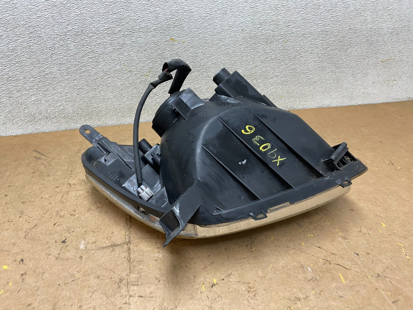 2001 - 2003 Toyota Rav4 Left Driver LH Side Headlight Halogen Oem X9036 DW10