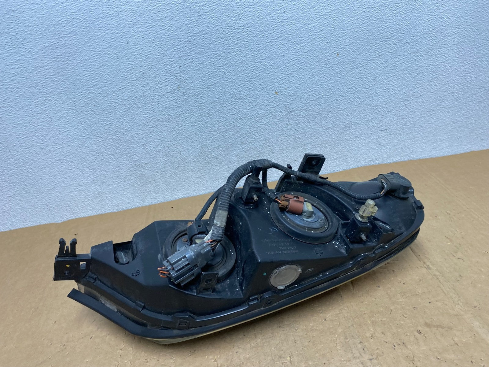 2000 to 2002 Lincoln Ls Left Driver Lh Side Headlight Halogen AD0616 DW5