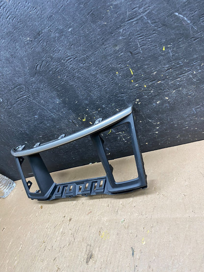 2013 to 2020 Nissan Pathfinder Center Dash Radio Trim Bezel  Surround T6081 DG2