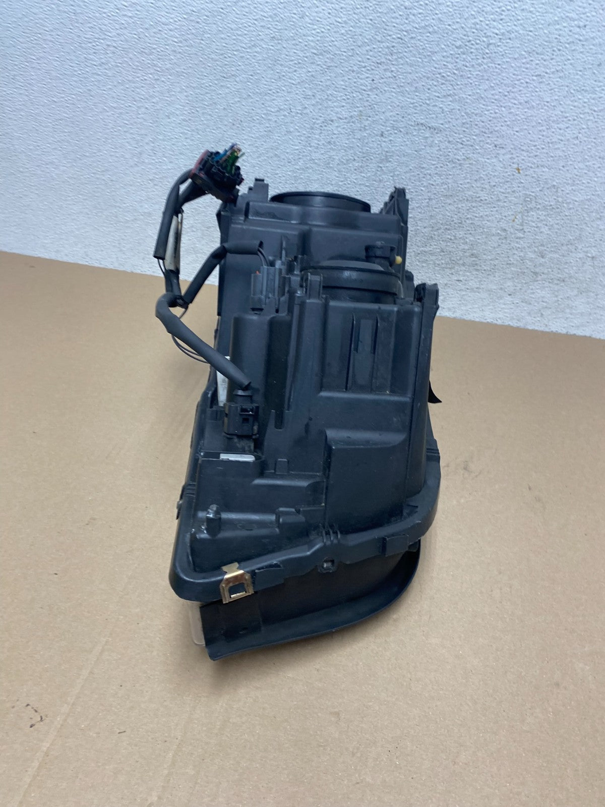 2003-2013 Volvo XC90 Left Driver LH Side Halogen Headlight AE7140 DW6