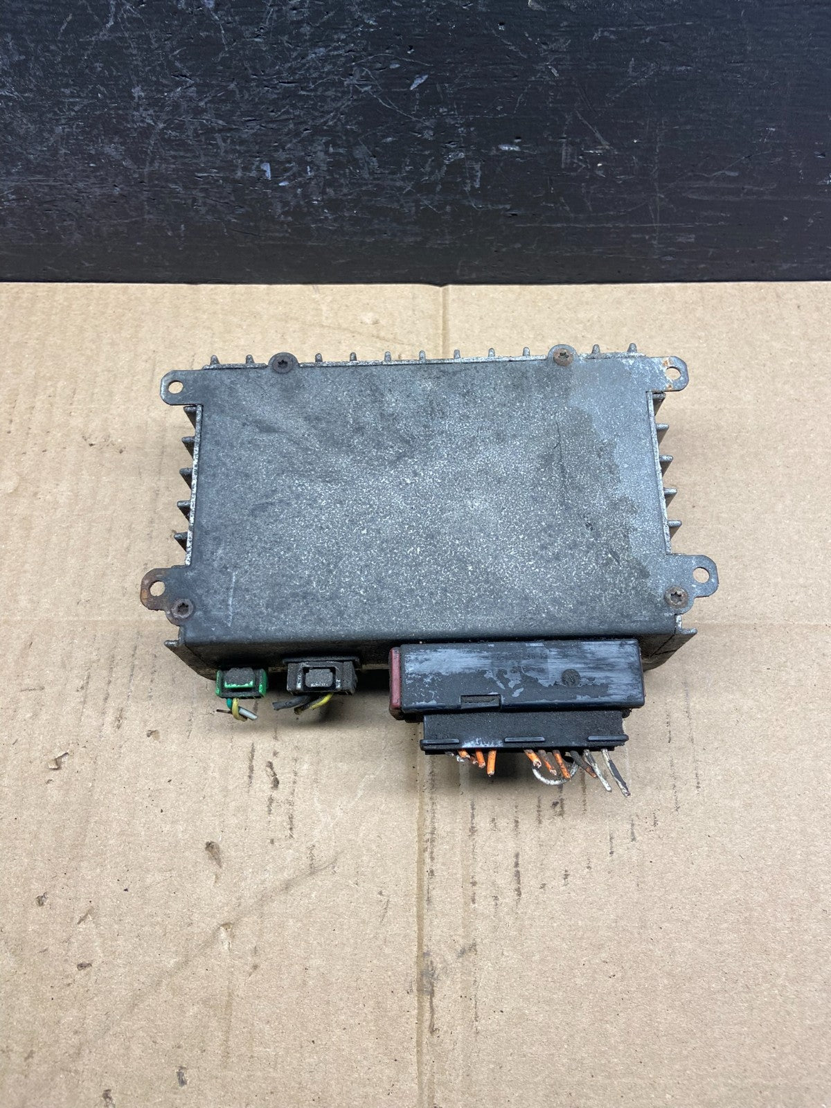 Door Control Unit (ECU) for Buses and Coaches 70395988 Original Volvo AD18051
