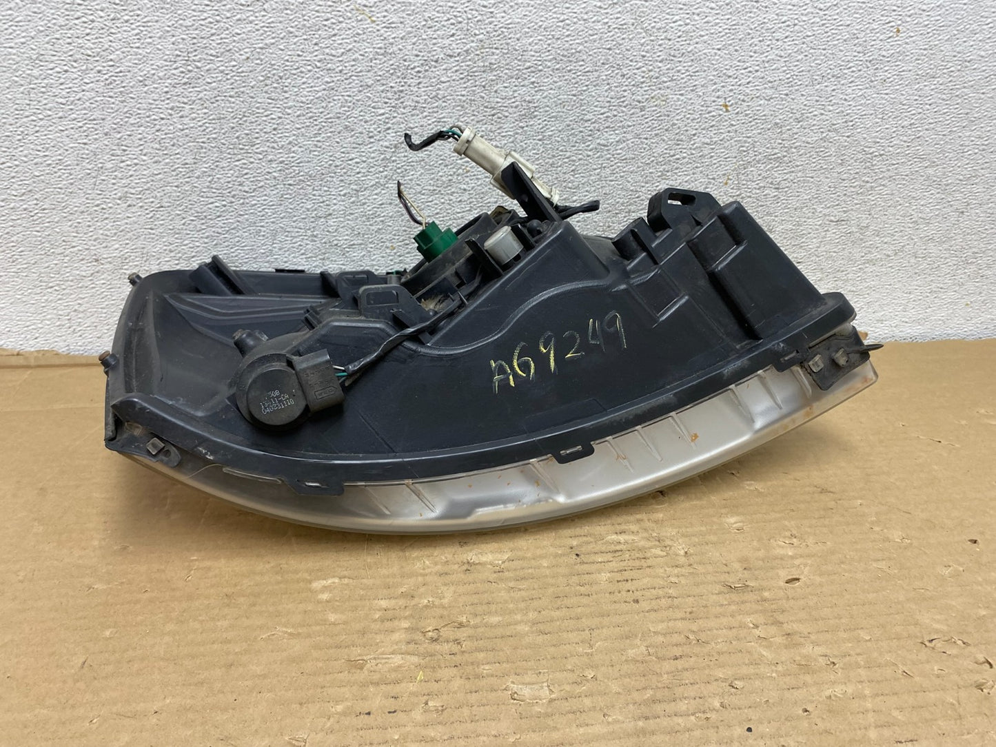 2004 - 2007 Ford Freestar Left Driver LH Side Headlight Halogen AG9249 DW8