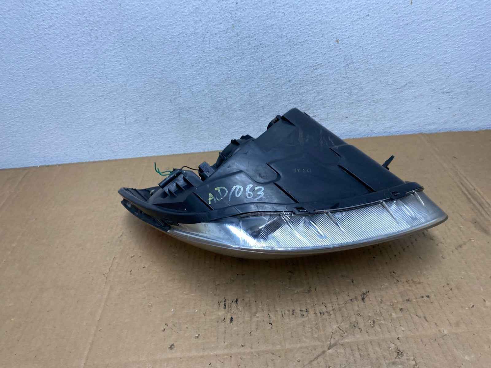 2006 to 2011 Hyundai Accent Sedan Left Driver LH Halogen Headlight AD1083 DW7
