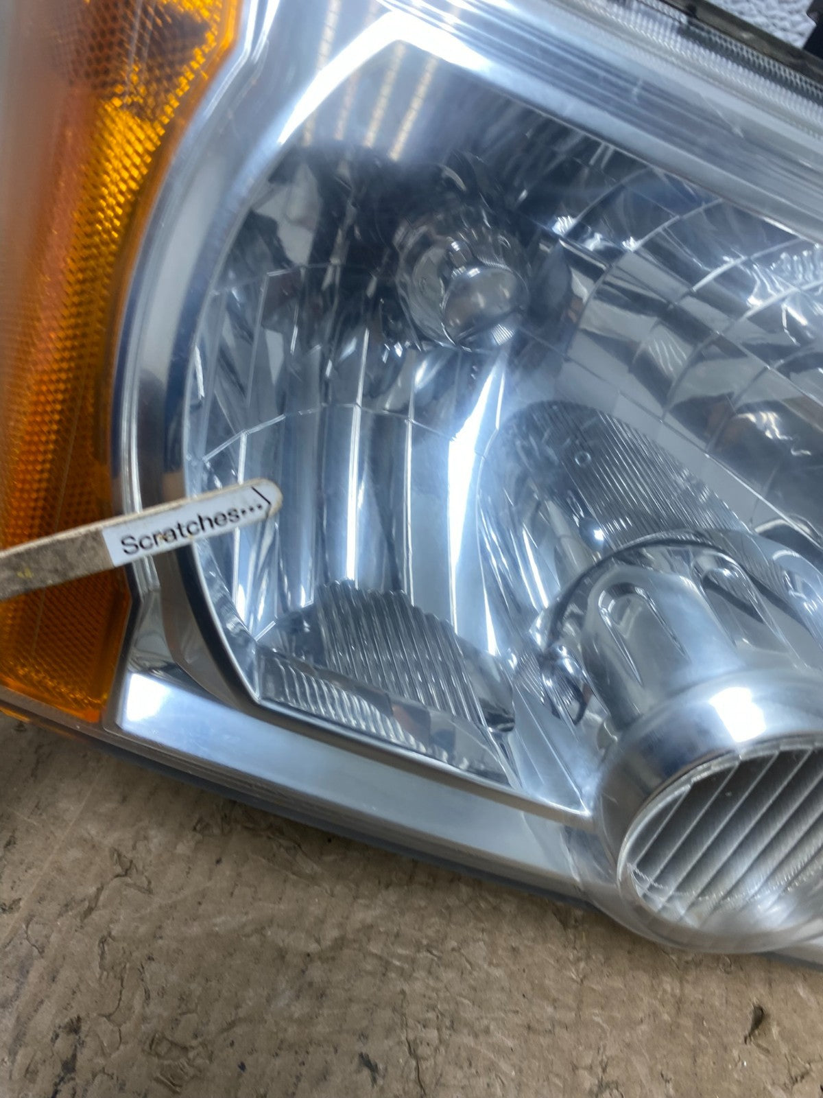 2005-2015 Nissan Xterra Right Passenger RH Headlight OEM AC4001 DW3