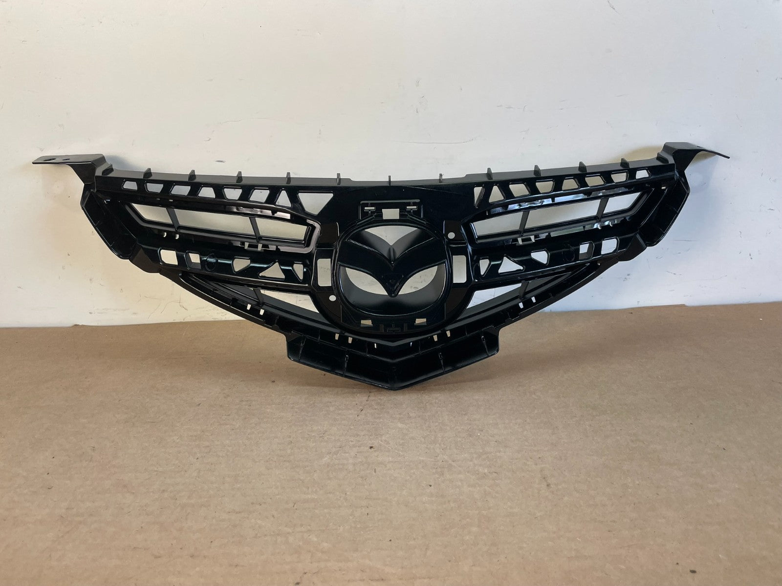 2007 2008 2009 Mazda 3 Front Upper Grill Grille Insert AF8671 DG0