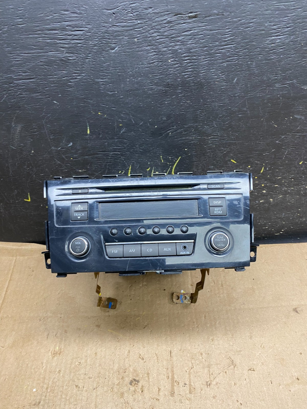 2013 to 2015 Nissan Altima Radio Cd Mp3 Player AUX Port 281853ta0g Z1683 DG0