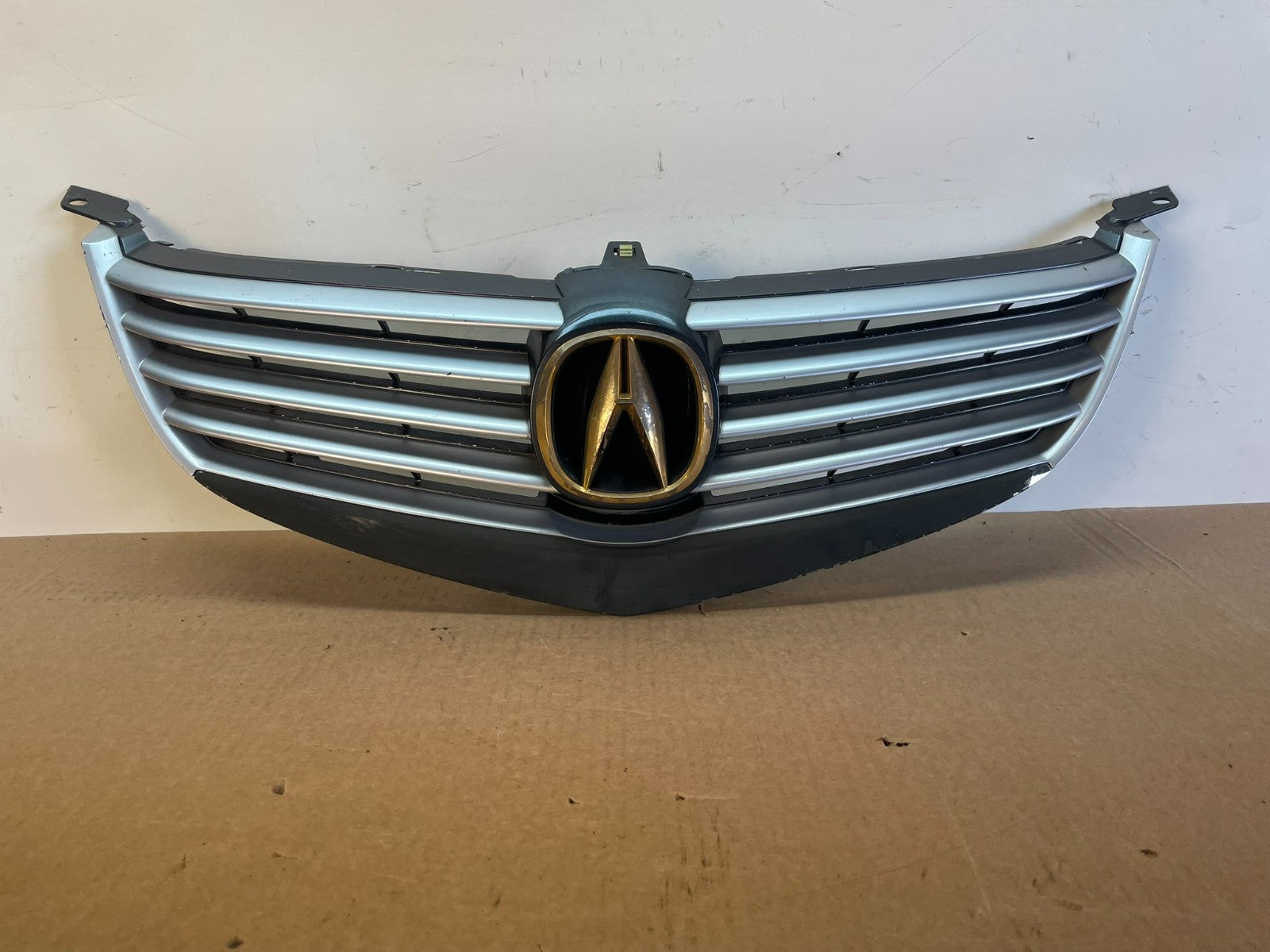 2005 to 2008 Acura RL Front Upper Grille Grill Emblem ag2940 DG0