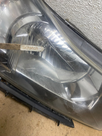 2011 to 2015 Chevrolet Cruze Halogen Left+Right Set Headlights X5610 DW4