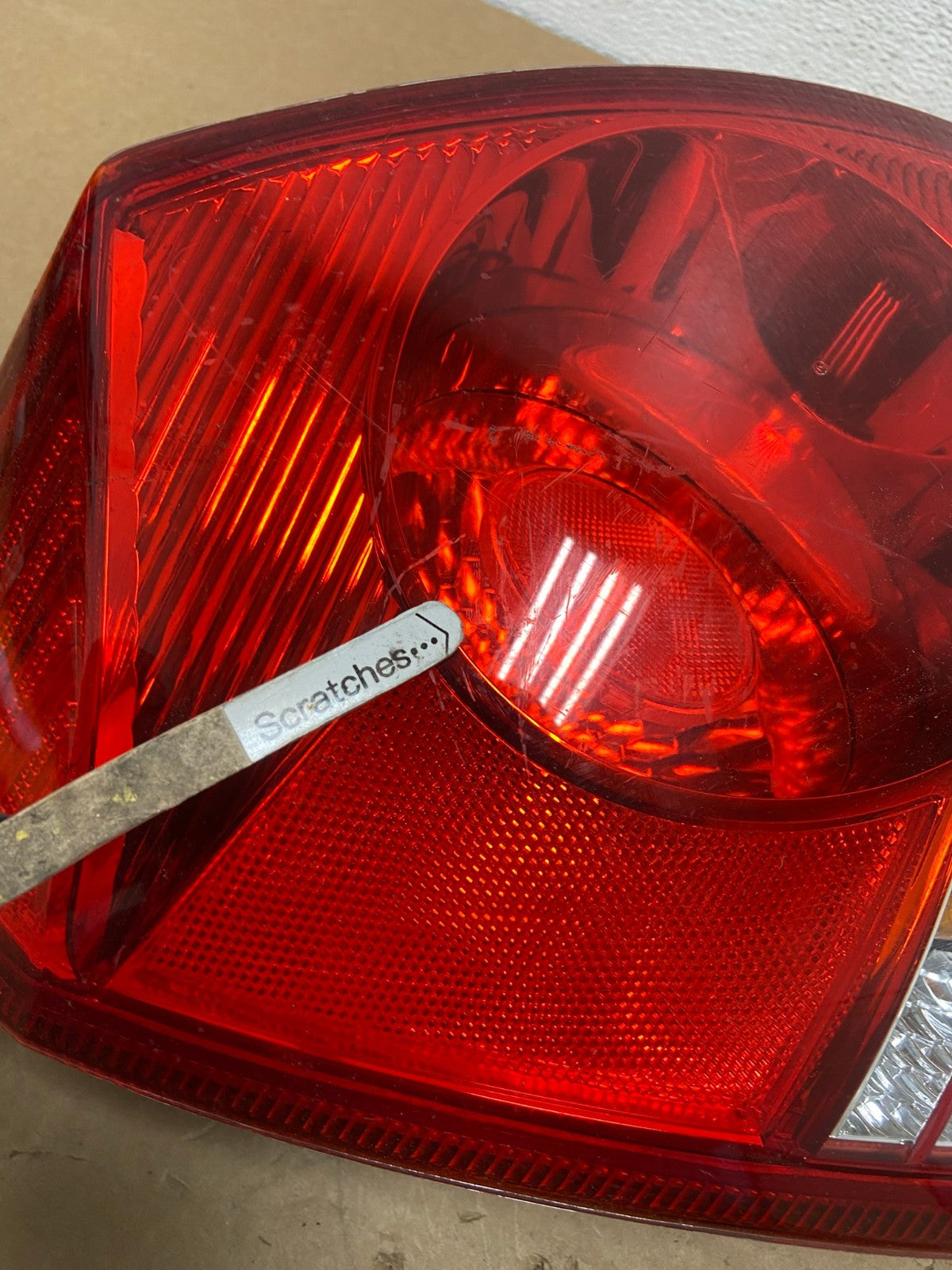 2004 2005 2006 Hyundai Elantra Sedan Left Driver LH Tail Light AD4105 LK3