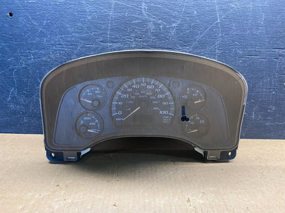 2004 to 2007 Chevrolet Express Speedometer Cluster Gauge AG74130