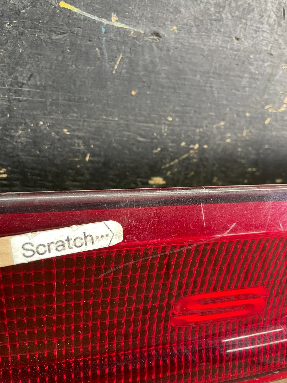 2000 to 2004 Subaru Legacy 4dr Sedan Trunk Center Tail Light Panel OEM ab3136 DG3